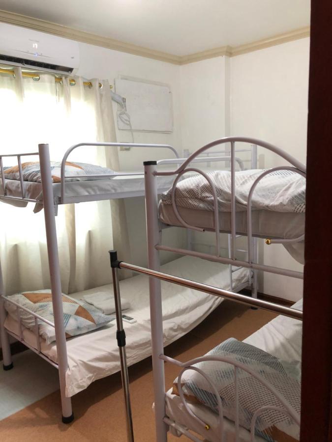 The Mansion - Backpackers Near Airport Apartment Manila Exterior photo