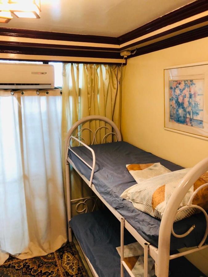 The Mansion - Backpackers Near Airport Apartment Manila Exterior photo
