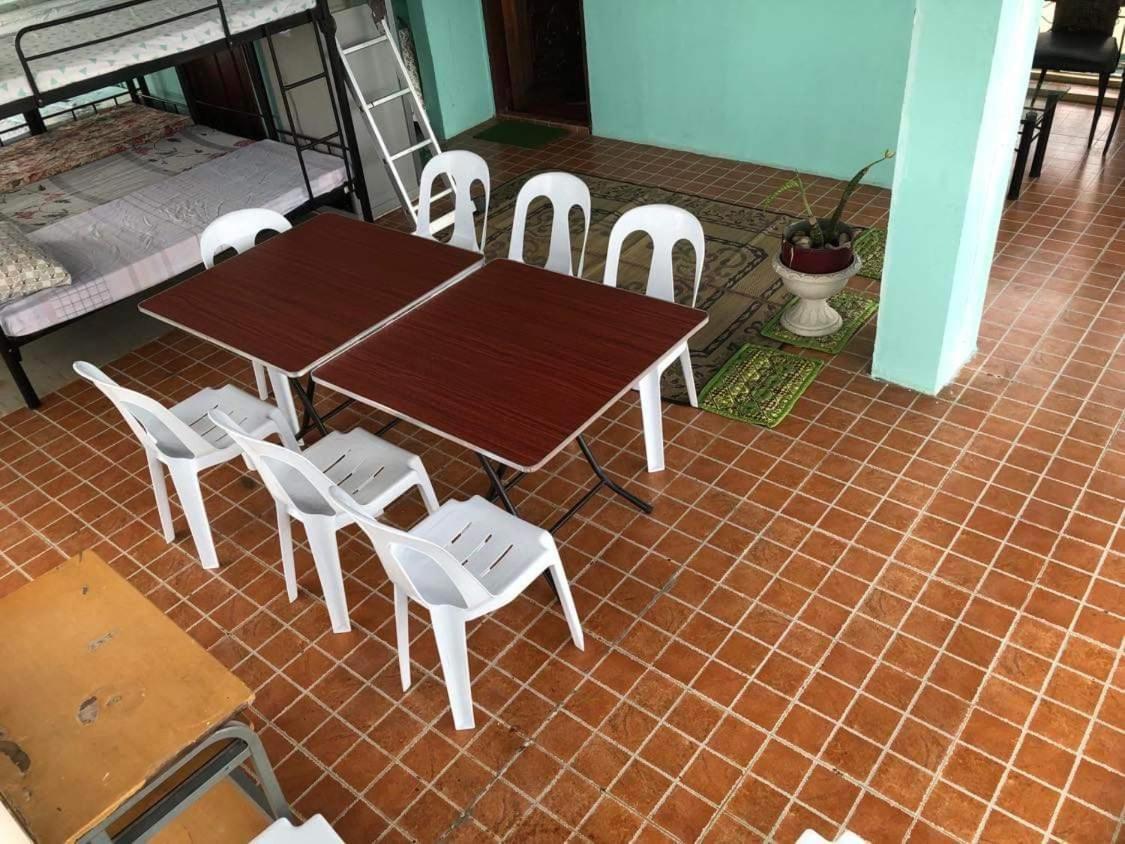 The Mansion - Backpackers Near Airport Apartment Manila Exterior photo