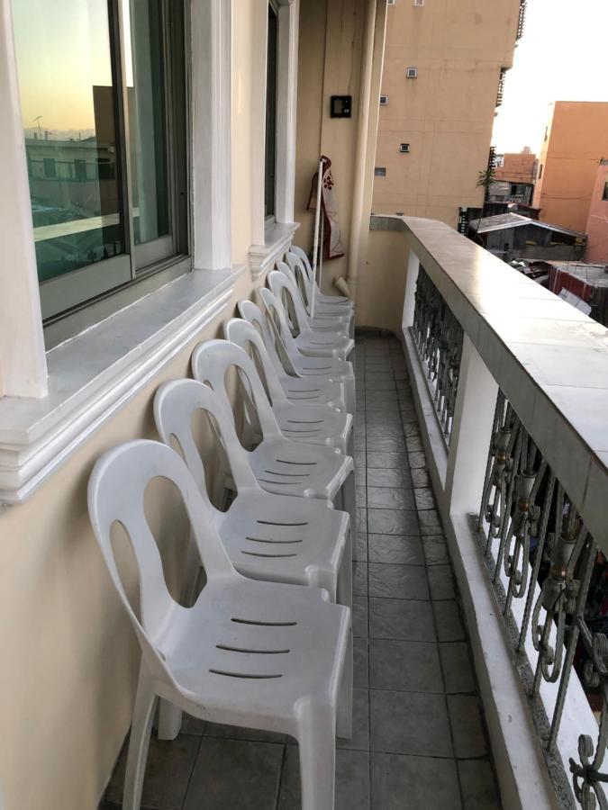 The Mansion - Backpackers Near Airport Apartment Manila Exterior photo