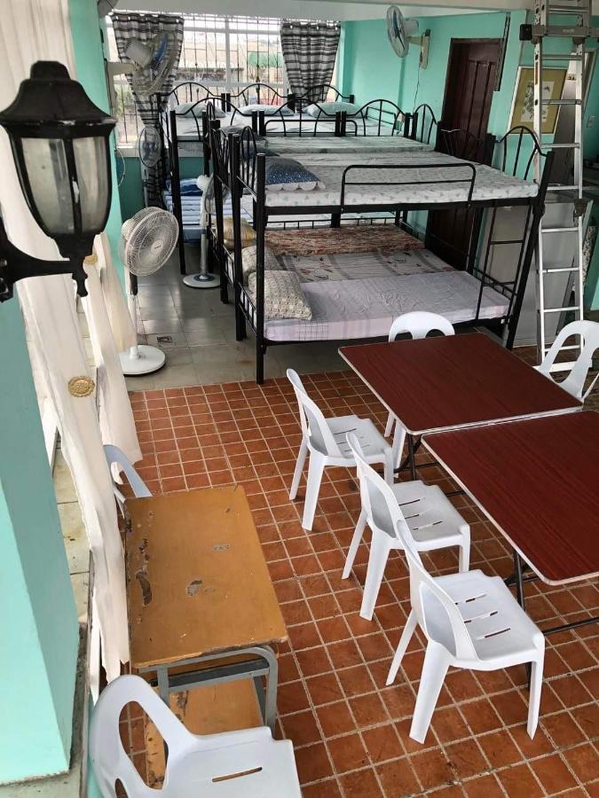 The Mansion - Backpackers Near Airport Apartment Manila Exterior photo
