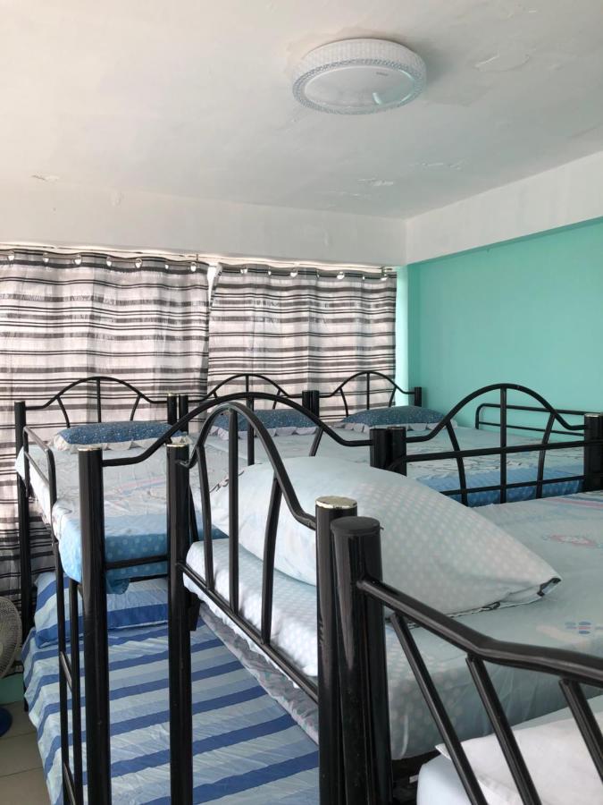 The Mansion - Backpackers Near Airport Apartment Manila Exterior photo