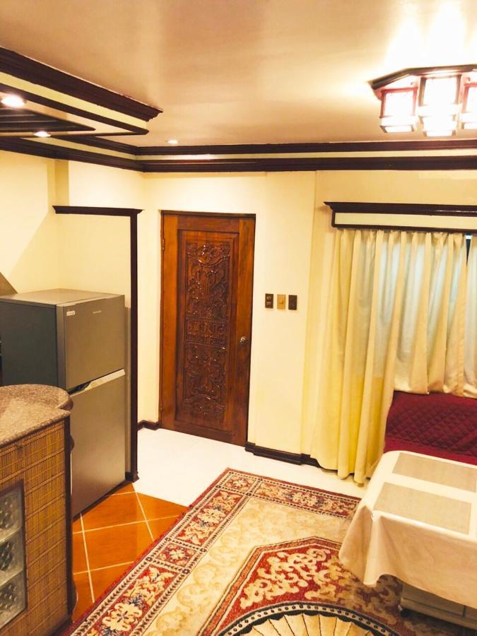 The Mansion - Backpackers Near Airport Apartment Manila Exterior photo