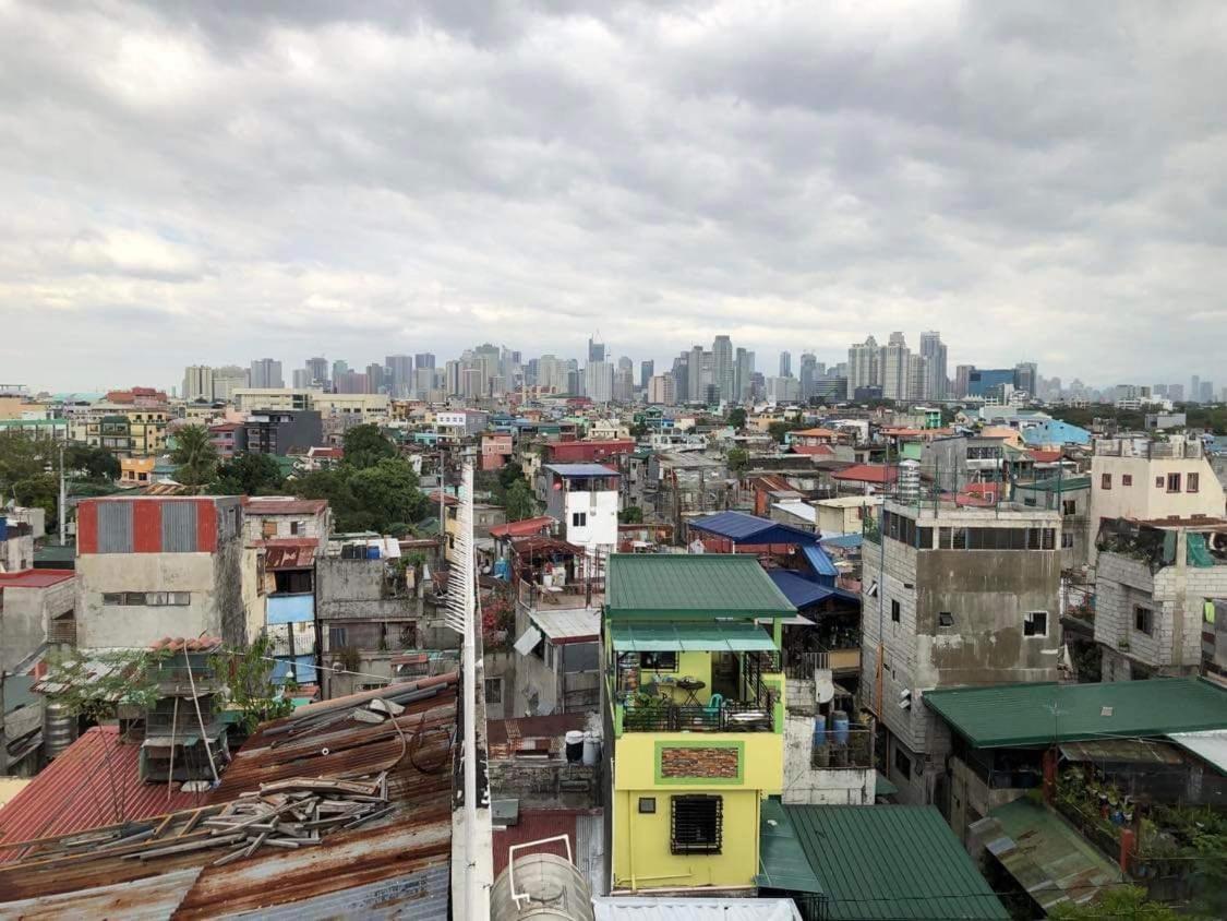 The Mansion - Backpackers Near Airport Apartment Manila Exterior photo