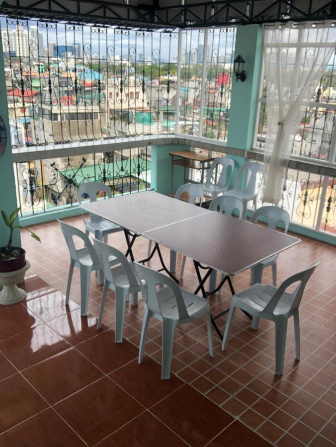 The Mansion - Backpackers Near Airport Apartment Manila Exterior photo