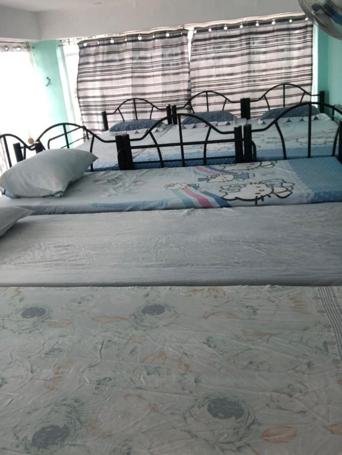 The Mansion - Backpackers Near Airport Apartment Manila Exterior photo