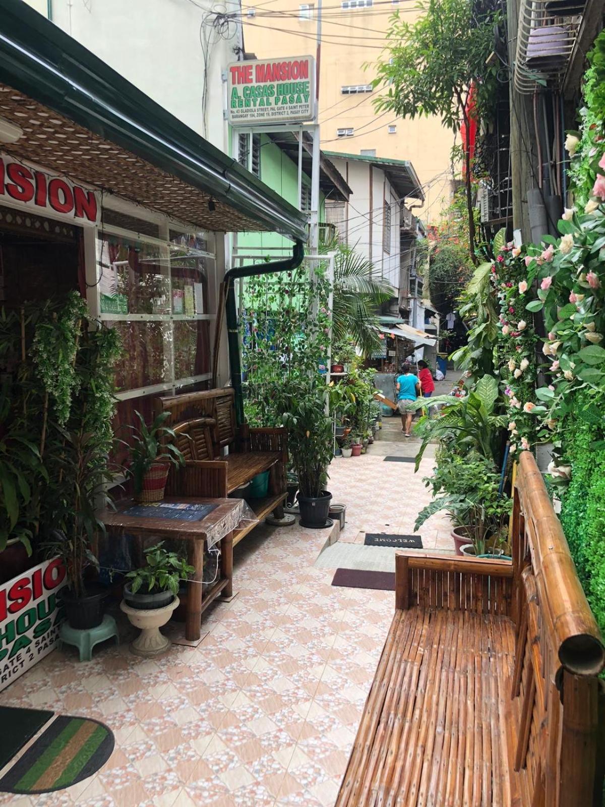 The Mansion - Backpackers Near Airport Apartment Manila Exterior photo
